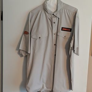 Men's Harley Davidson shirt.